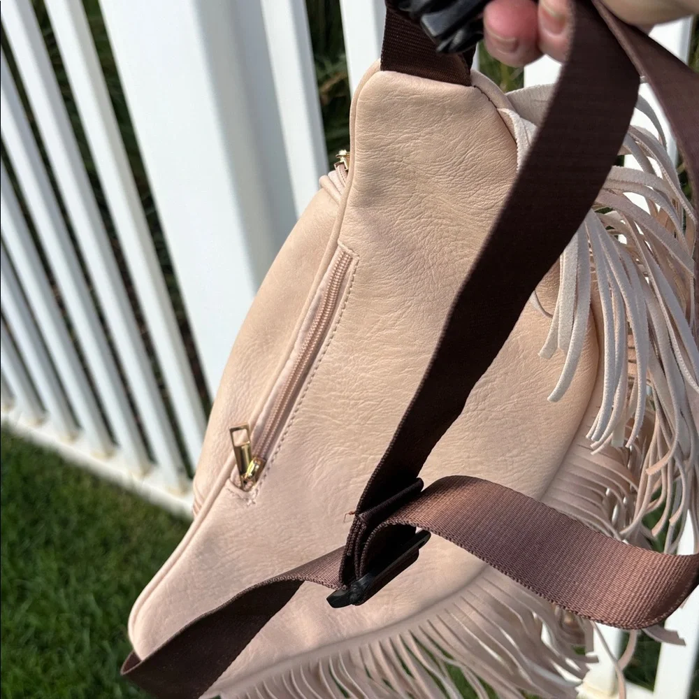 N/A fanny pack